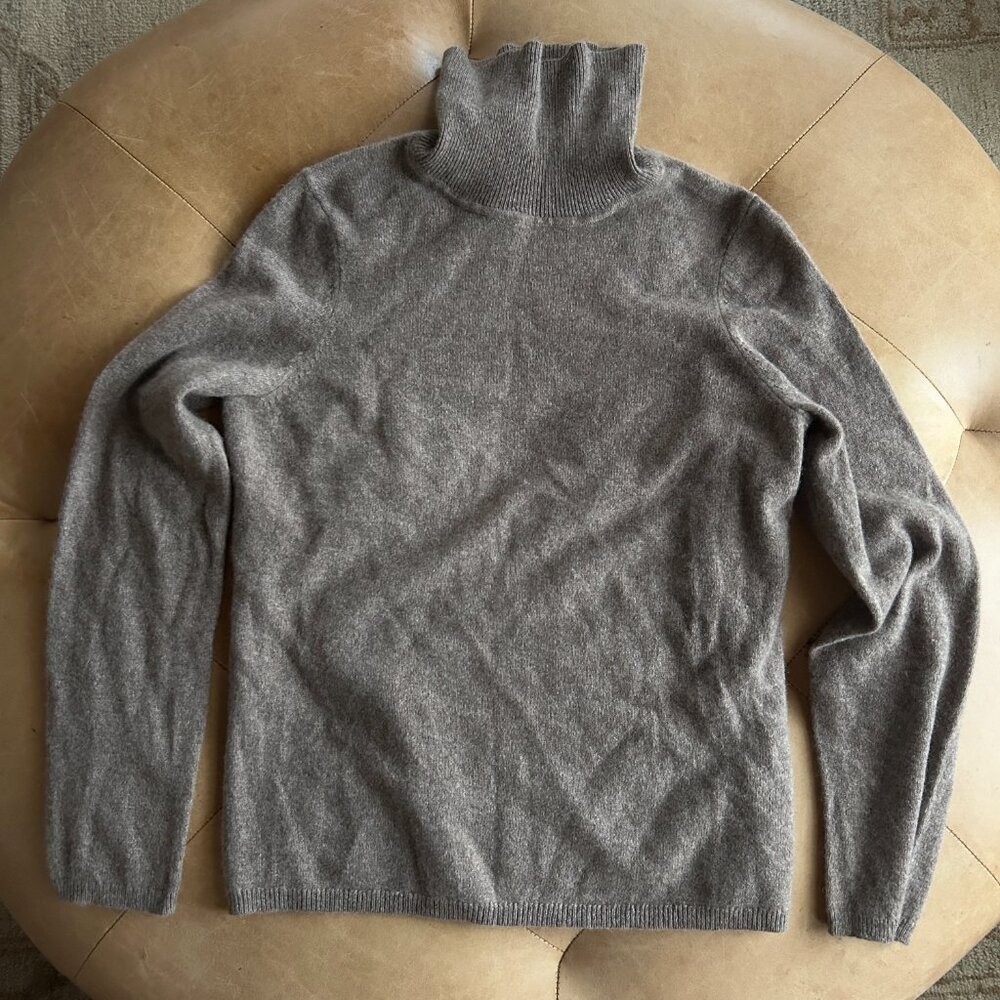 100% Cashmere Turtleneck Sweater Neutral Minimalist Capsule Wardrobe Womens M - Picture 8 of 11